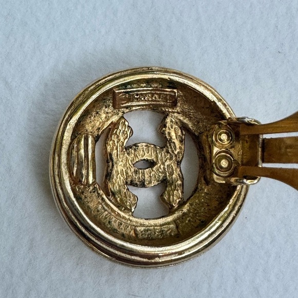 Authentic Chanel Vintage CC Starburst Round  Clip On Earrings - Picture 4 of 7